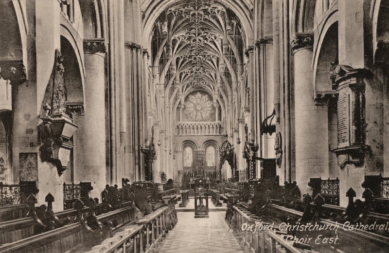 Oxford, Christchurch Cathedral, Choir East (s/v foto) av English Photographer