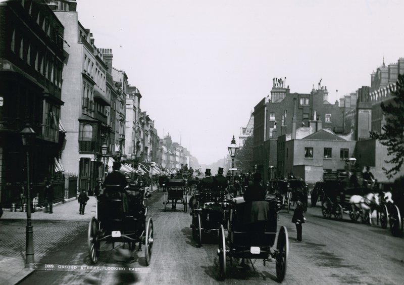 Oxford Street, London, österut av English Photographer