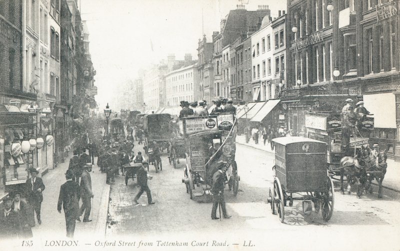 Oxford Street sett från Tottenham Court Road av English Photographer