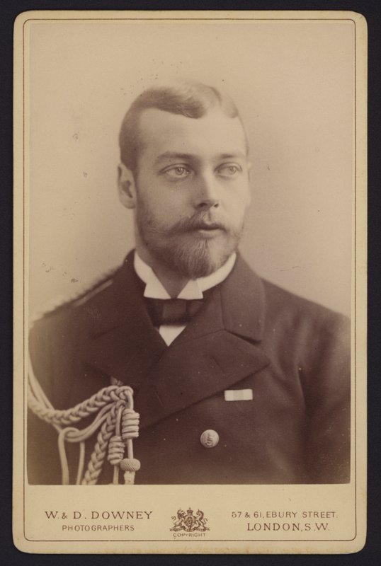 Porträtt, George, Duke of York, Future King George V (s/v foto) av English Photographer