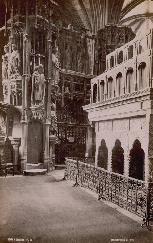 Vykort med en bild av interiören av Henry V Chantry i Westminster Abbey av English Photographer