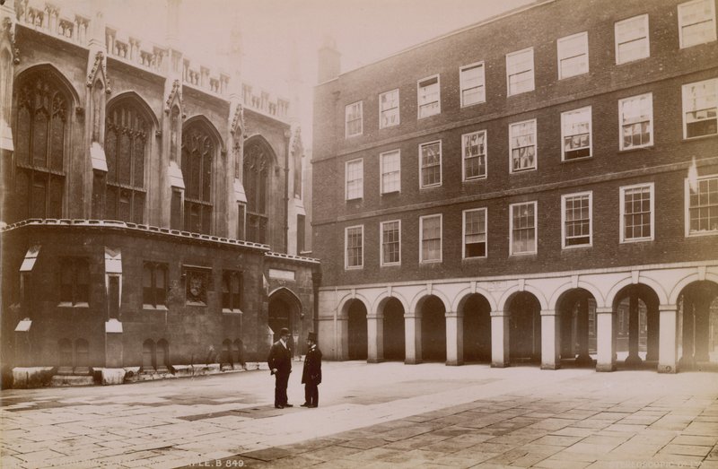 Vykort med Klosterbyggnaden och det inre templet av English Photographer
