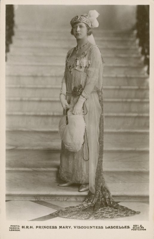 Prinsessan Mary, Viscountess Lascelles (s/v foto) av English Photographer