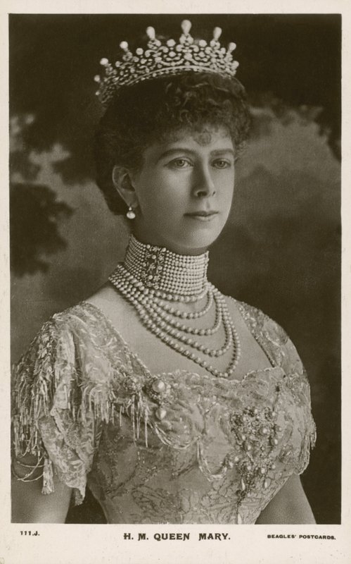 Queen Mary, gemål till kung George V (s/v foto) av English Photographer