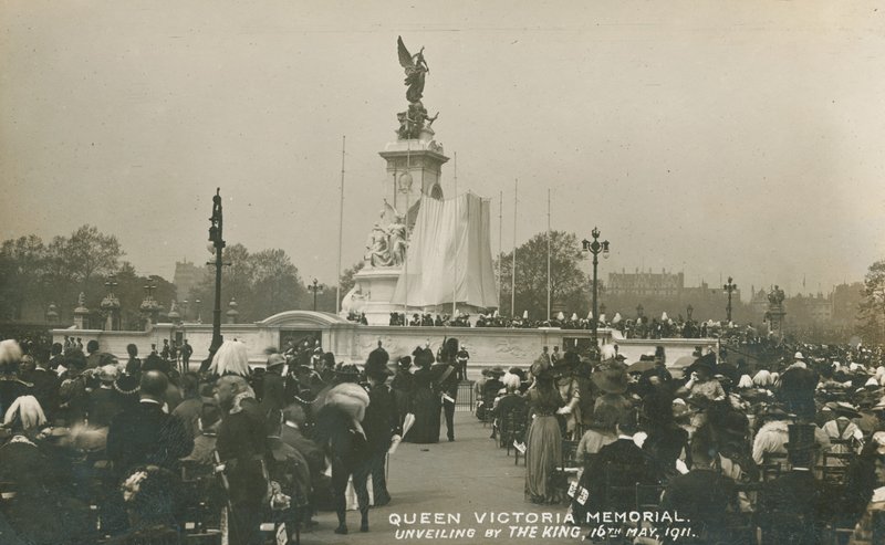 Queen Victoria Memorial, avtäckande av kungen, 16 maj 1911 av English Photographer