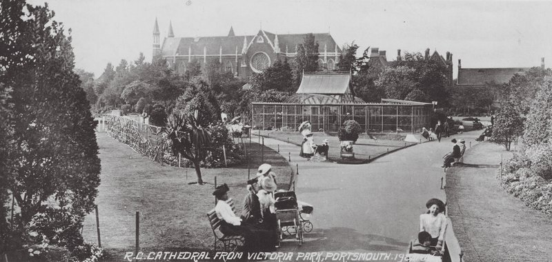 RC Cathedral från Victoria Park, Portsmouth (s/v-foto) av English Photographer