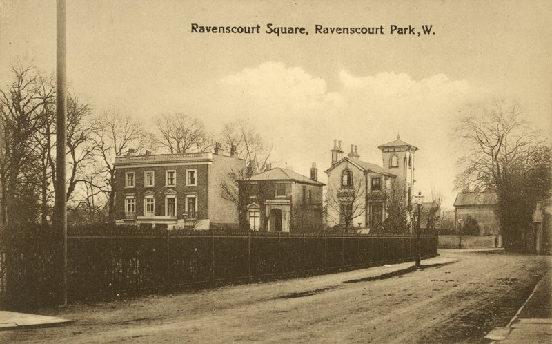 Ravenscourt Square, Ravenscourt Park, London (s/v foto) av English Photographer