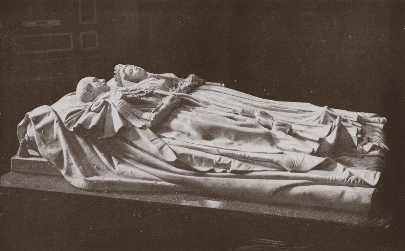 Liggande figurer av drottning Victoria och prinsgemalen i Frogmore-mausoleet av English Photographer