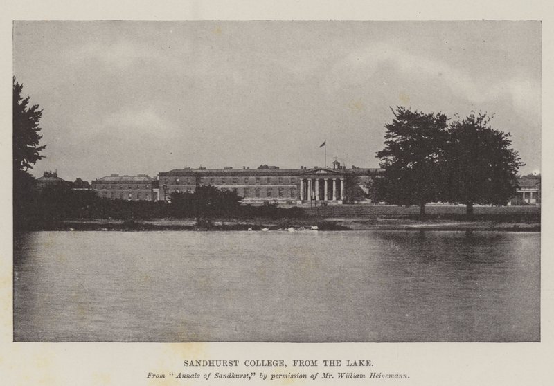 Sandhurst College, från sjön av English Photographer