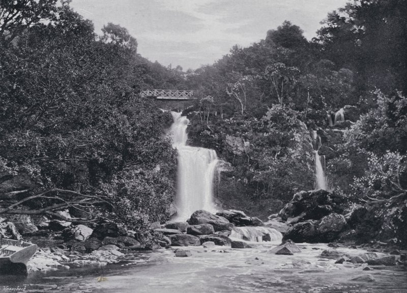 Skottland: Inversnaid Falls, Loch Lomond (s/v foto) av English Photographer