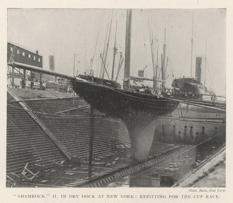 Shamrock II i Dry Dock i New York, rustad inför Cup Race av English Photographer