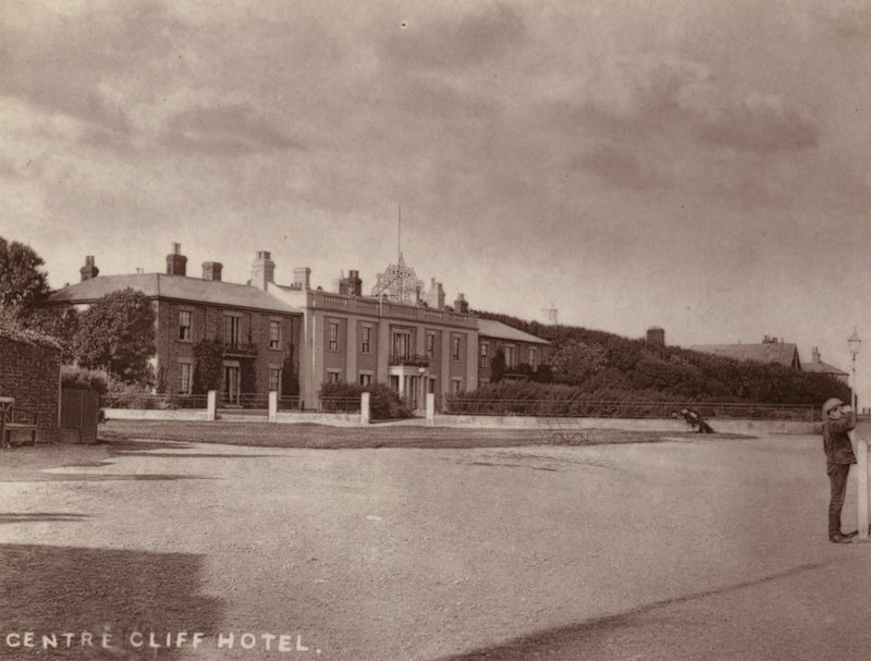 Southwold: Center Cliff Hotel (s/v foto) av English Photographer