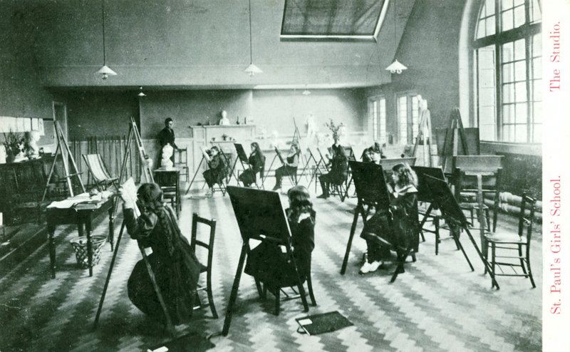 St Pauls Girls School, Studion av English Photographer