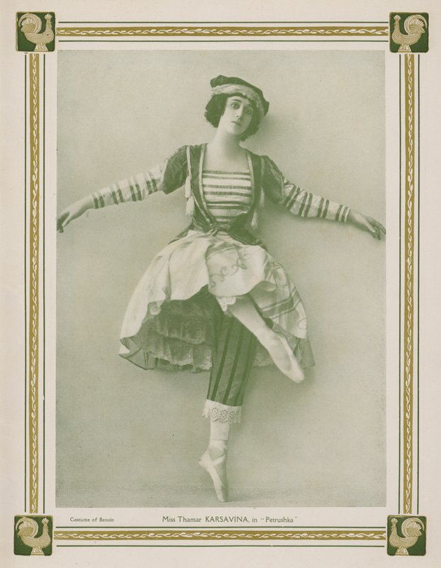Tamara Karsavina, rysk prima ballerina, i en Ballets Russes-produktion av Igor Stravinskys balett Petrushka (s/v foto) av English Photographer