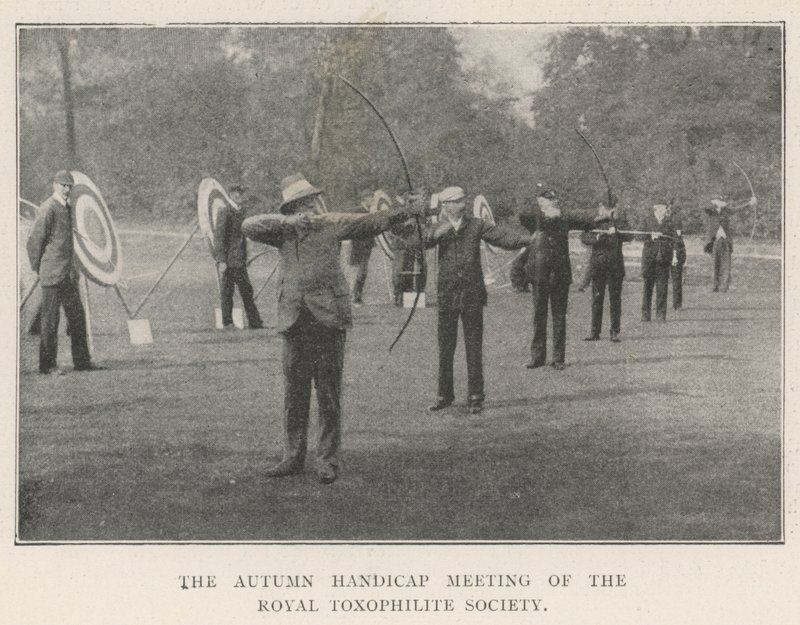 The Autumn Handicap Meeting of the Royal Toxophilite Society av English Photographer