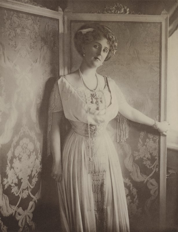 Baronessan von Eckardstein (svartvitt foto) av English Photographer