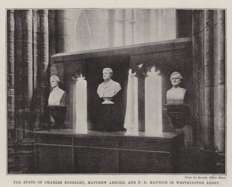Bysten av Charles Kingsley, Matthew Arnold och F D Maurice i Westminster Abbey av English Photographer