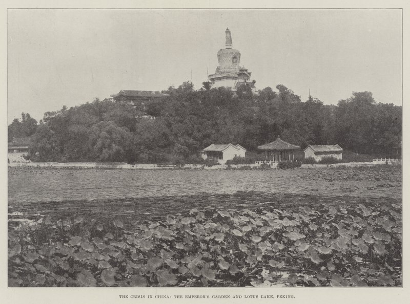 Krisen i Kina, Emperors Garden och Lotus Lake, Peking av English Photographer