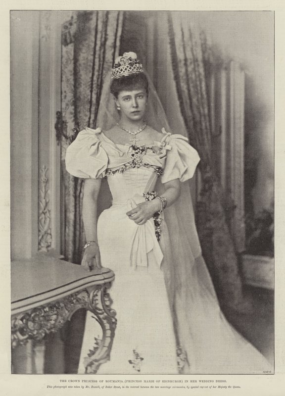 Kronprinsessan av Rumänien (prinsessan Marie av Edinburgh) i sin bröllopsklänning av English Photographer