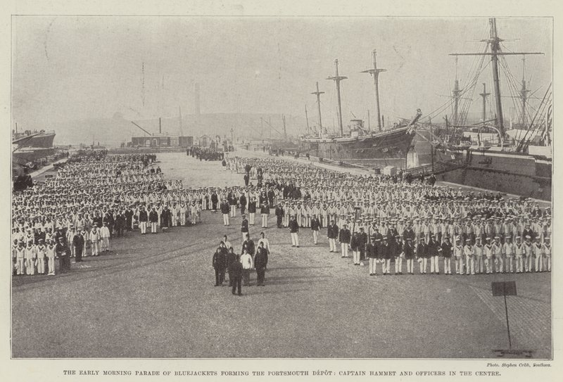 The Early Morning Parade of Bluejackets som bildar Portsmouth Depot, kapten Hammet och officerare i centrum av English Photographer