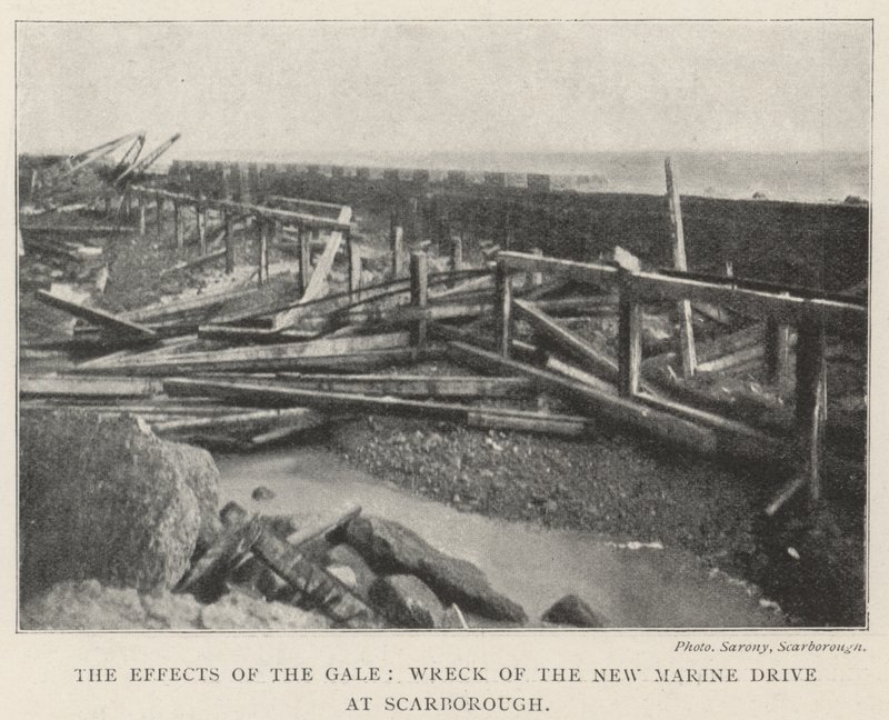 The Effects of the Gale, vraket av New Marine Drive vid Scarborough av English Photographer