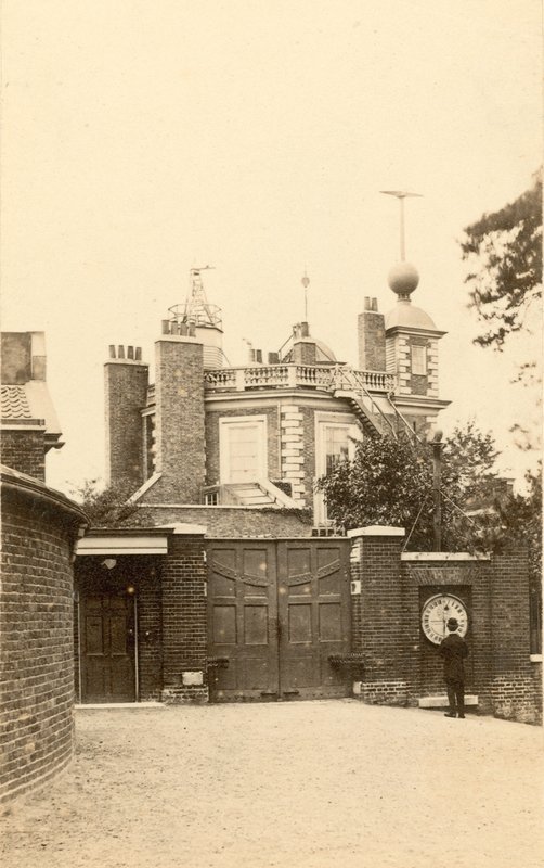 Greenwich Observatory och galvanisk klocka av English Photographer