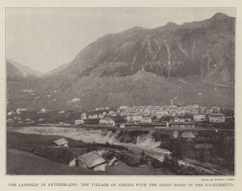 Jordfallet i Schweiz, byn Airolo, med Sasso Rosso i bakgrunden av English Photographer
