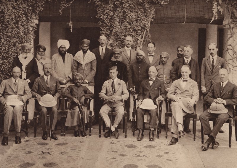 Prinsen och Maharaja Kumar på Residency, Udaipur (svartvitt foto) av English Photographer