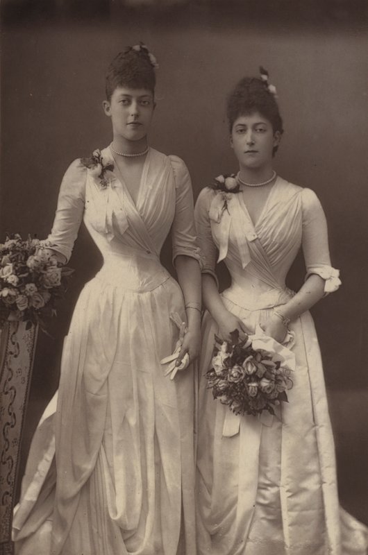 Prinsessorna Victoria och Maud av Wales av English Photographer