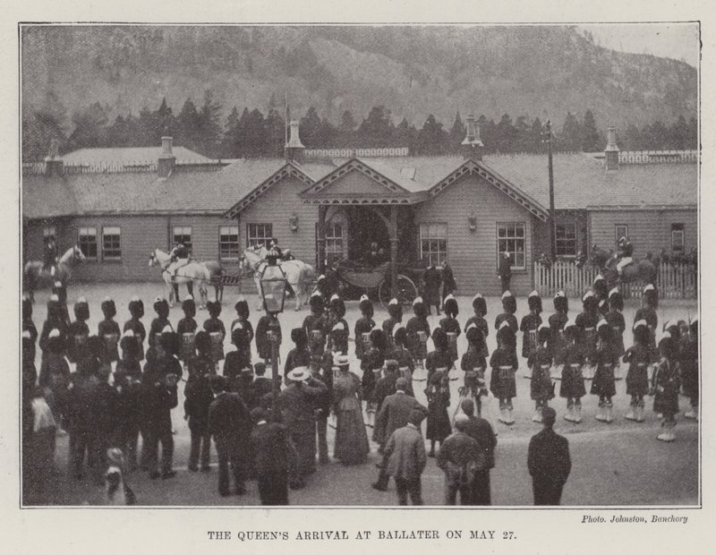 The Queens anländer till Ballater den 27 maj av English Photographer