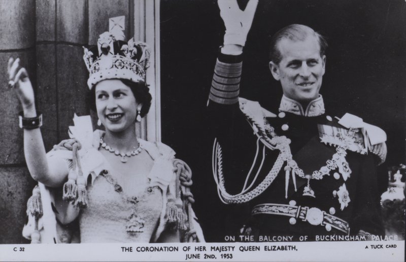 Kröningen av hennes majestät drottning Elizabeth, 2 juni 1953 (s/v foto) av English Photographer