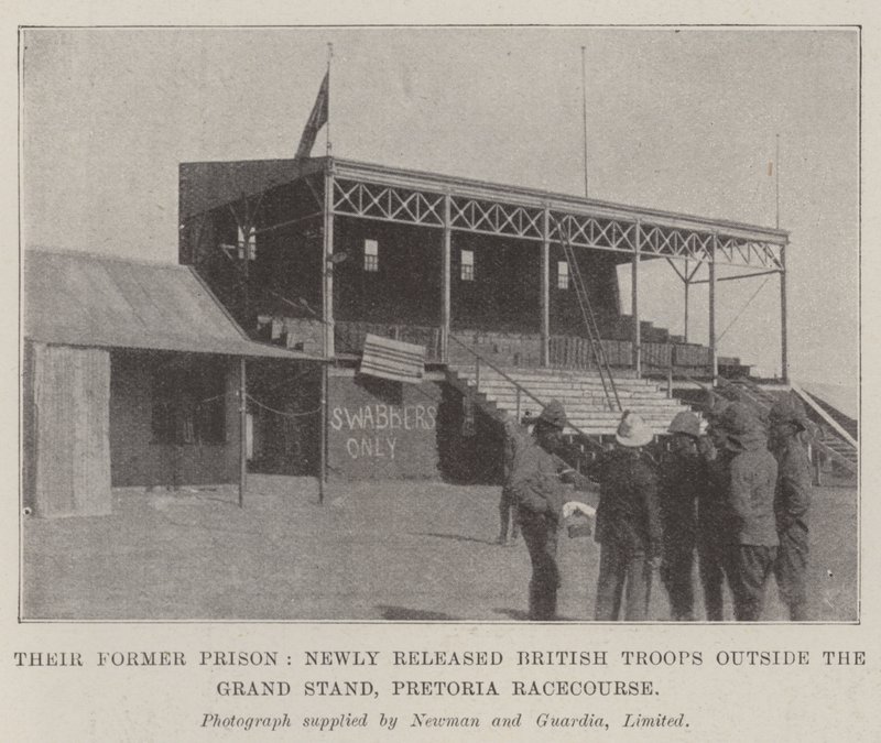 Deras tidigare fängelse, nyligen frigivna brittiska trupper utanför Grand Stand, Pretoria Racecourse av English Photographer