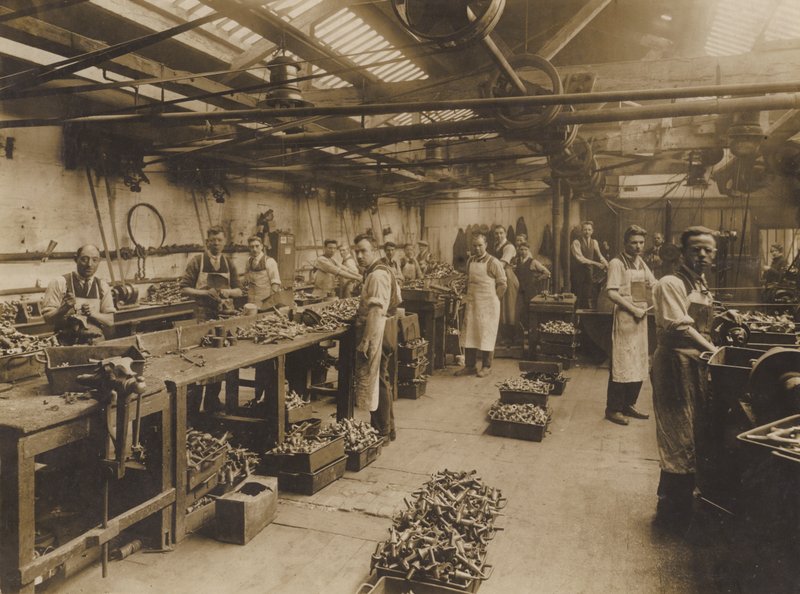 Oidentifierat engelskt ingenjörsarbete, tidigt 1900-tal (svartvitt foto) av English Photographer