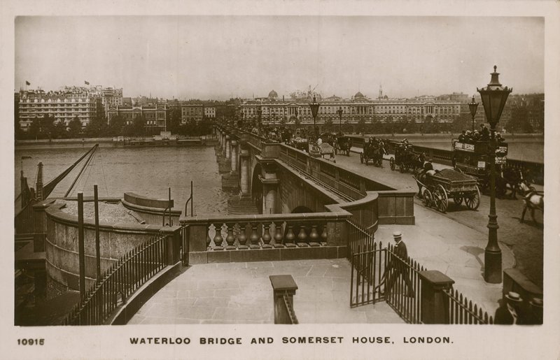 Waterloo Bridge och Somerset House, London av English Photographer