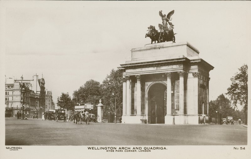 Wellington Arch och Quadriga, Hyde Park Corner av English Photographer