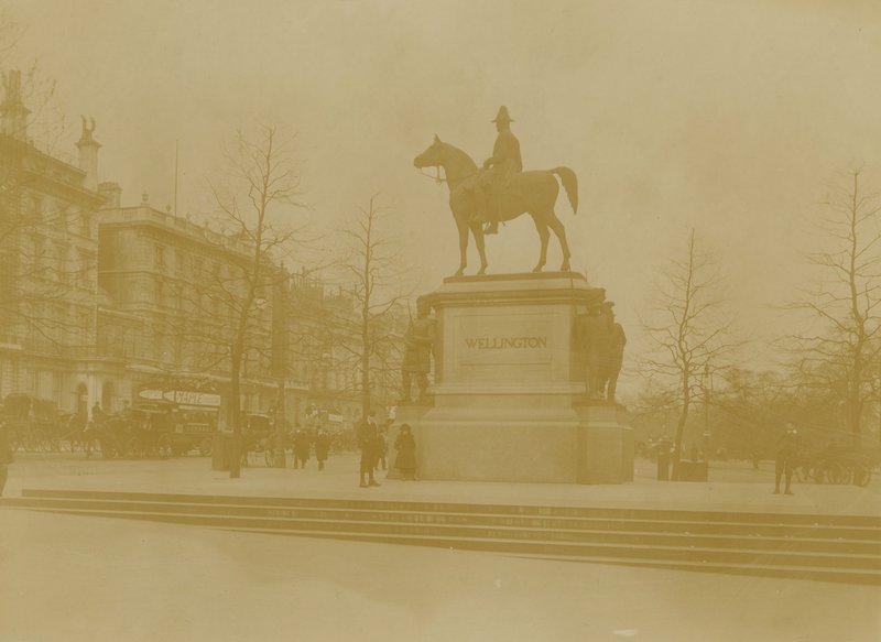Wellingtons staty på Hyde Park, London av English Photographer