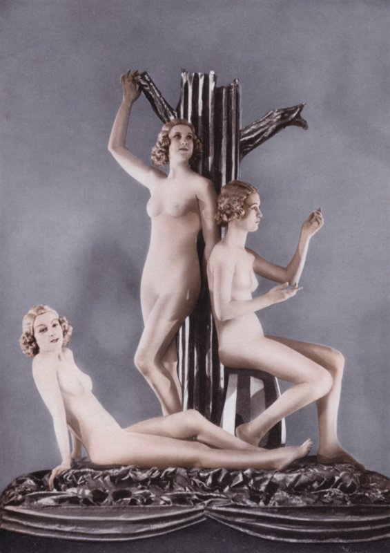 Windmill Theatre, Piccadilly Circus: Revudeville No 65, Desden China (foto) av English Photographer