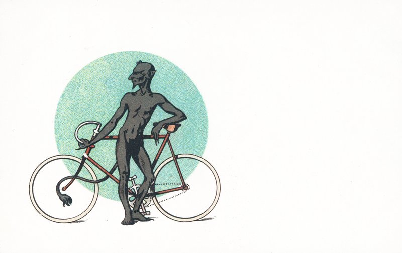 En djävulsk figur som står bredvid en cykel av English School