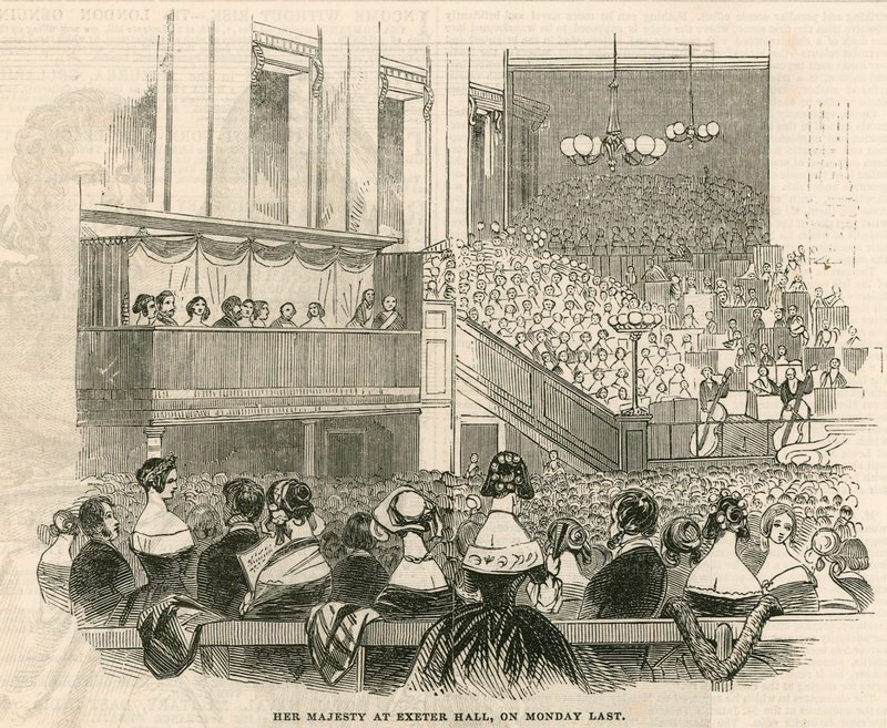 Hennes Majestät Drottning Victoria i Exeter Hall, Strand, London av English School
