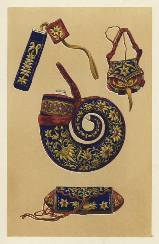 Indiskt pulverhorn och tre stycken tändsticksmöbler (chromolitho) av English School