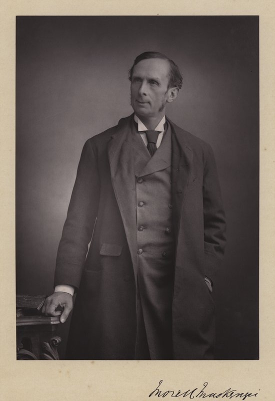 Sir Morell Mackenzie, engelsk läkare av English School
