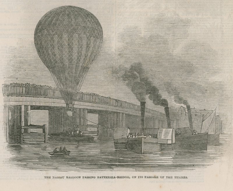 Nassau-ballongen passerar Battersea Bridge av English School