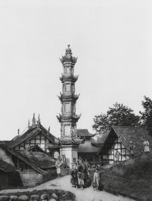 Kiungchou, Szechuan, By (svartvitt foto) av Ernst Boerschmann