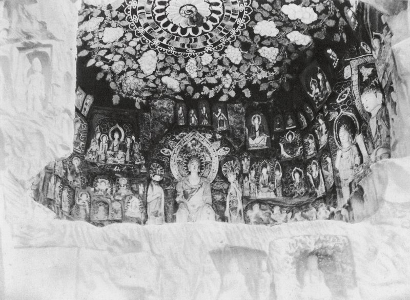 Kuangyuanhien, Tsien fo ai, Szechuan, Kapellet vid de 1000 Buddhas klippor (svartvitt foto) av Ernst Boerschmann