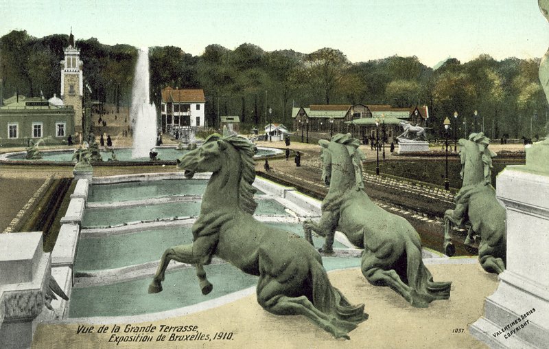 Grand Terrasse, Brysselutställningen, 1910 av European Photographer