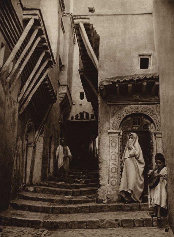 Alger, Gata i gamla stan (svartvitt foto) av European Photographer