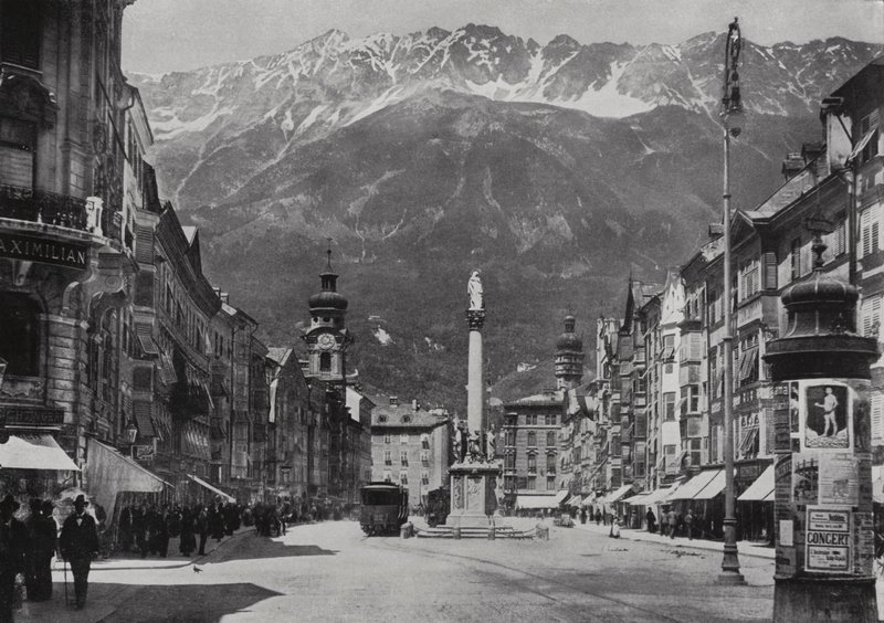 Die Theresienstrasse i Innsbruck (s/v foto) av European Photographer