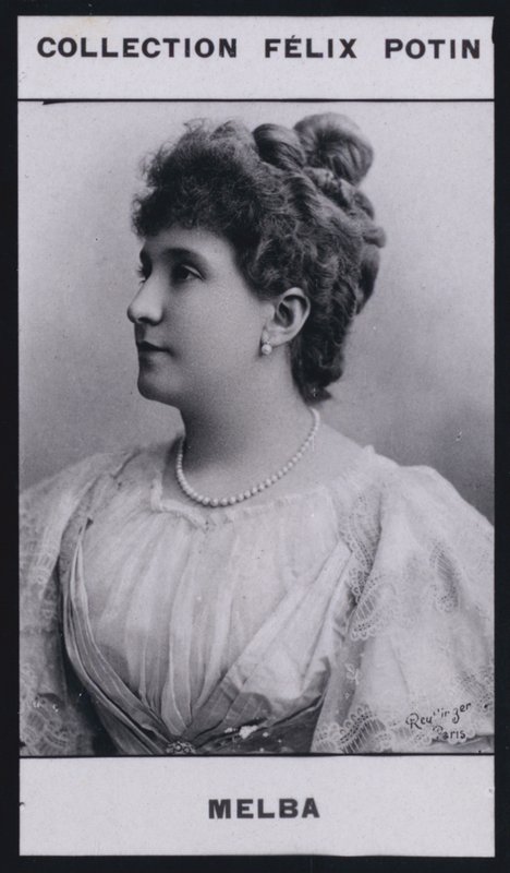 Madame Nellie Melba (1860) (s/v foto) av European Photographer