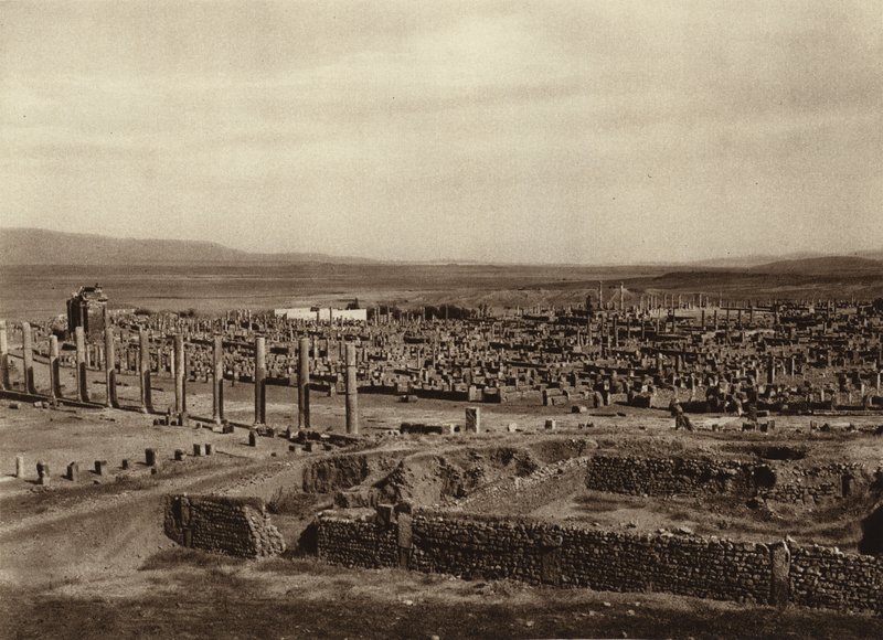 Timgad, Allmän vy (svartvitt foto) av European Photographer