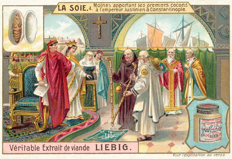 Munkar tar med de första sidenkokongerna till kejsar Justinianus i Konstantinopel (chromolitho) av European School